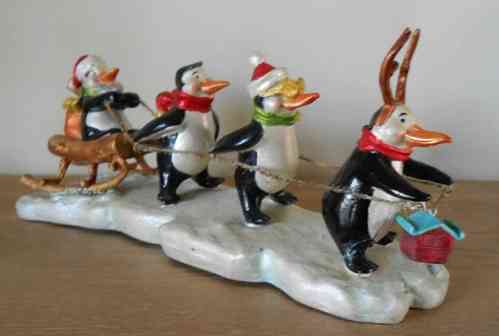 Pinguins op de pinguinslede kerstdecoratie